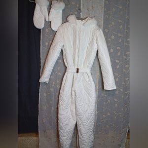 Adult Fashion Snow Suit w matching mittens and belt! XL